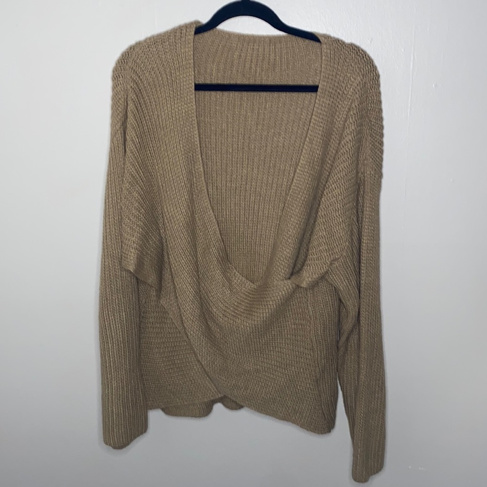 🪿Adorable tan knit sweater! - Picture 4 of 8